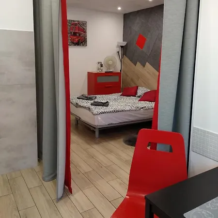 Niedaleko Od Centrum Ale Z Dala Od Tłumów Apartament *