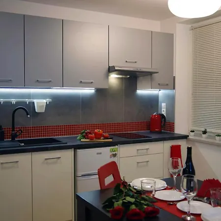 Διαμέρισμα Niedaleko Od Centrum Ale Z Dala Od Tlumow