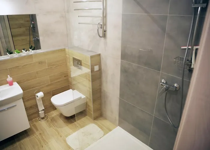 Apartment Niedaleko Od Centrum Ale Z Dala Od Tlumow *